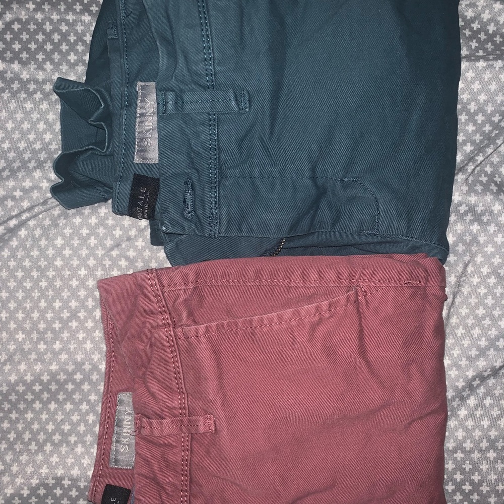Aeropostale size 28/30 pants. Barely worn. Slim